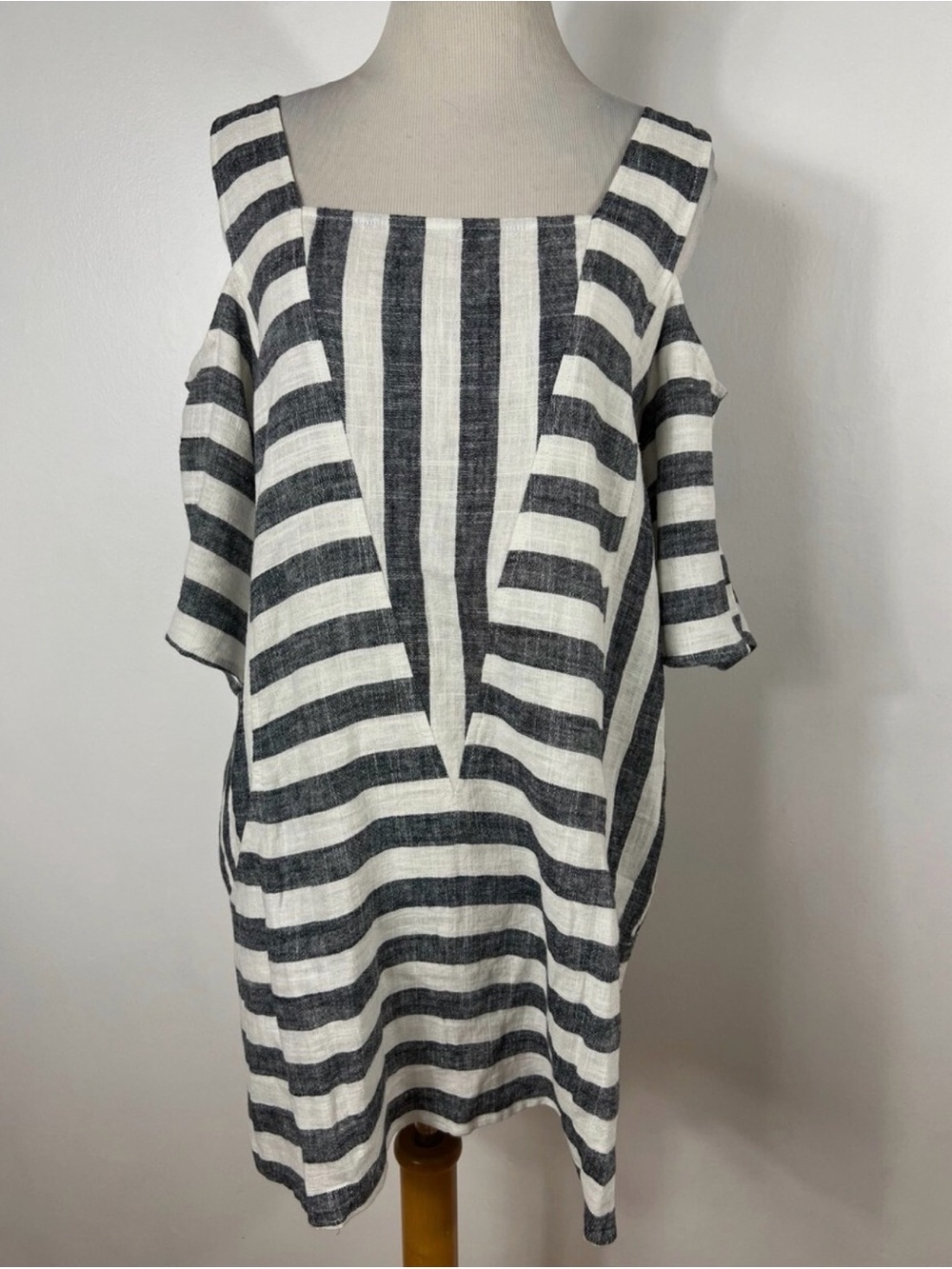 Soft Surroundings Black and White Striped Cold-Shoulder Linen Top
